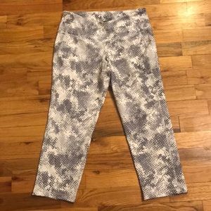 White digital camo print workout capri leggings